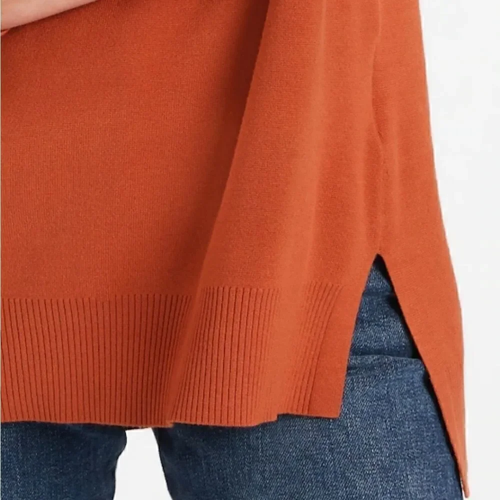 Banana Republic Flowy Tunic Sweater - Picture 5 of 9